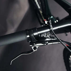 Vélo de montagne électrique unisexe de haute qualité, rouge, Twitter, 29 pouces, cadre en alliage d'aluminium, fourche à suspension pneumatique, léger, VTT hybride - Product Image 1