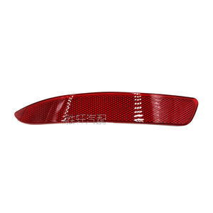 Reflector de Parachoques Trasero para BMW X5 E70 2007-2010, Forma de Menisco Rojo, LED 5050 Compatible - Product Image 1