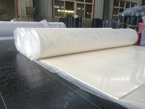 Rollos de Goma Blanca Lechosa, Lámina de Goma de Nitrilo para la Industria - Product Image 4