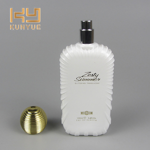 Flacons de pulvérisation de <span class=keywords><strong>parfum</strong></span> en verre noir arabe de luxe rectangulaire 100ml avec capuchon noir pour hommes - Product Image 5
