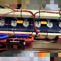 HektaryOffGridTV probó la batería de celdas LiFePO4 de doble terminal E V E LF280K de 3.2V, versión V3.