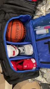 Muestra gratuita de bolsa de entrenamiento para gimnasio, bolsa de baloncesto, bolsa de fútbol y zapatillas deportivas de fábrica con tres divisores móviles. - Product Image 3