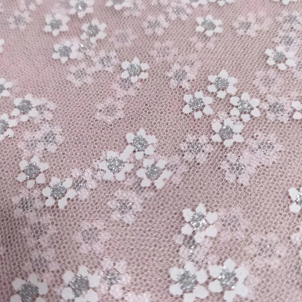 हेजिन कस्टम लक्जरी 100% पॉलिएस्टर परिधान पोशाक बुने फूलों की बिड़ला चमकदार चमकदार चमकदार चमक शादी के कपड़े के लिए कपड़े