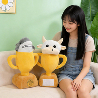 Boneka Plush Bentuk Piala Grosir, Boneka Hewan Kepala Sapi Hiu Lucu, Hadiah Piala Penghargaan untuk Upacara Kompetisi Olahraga