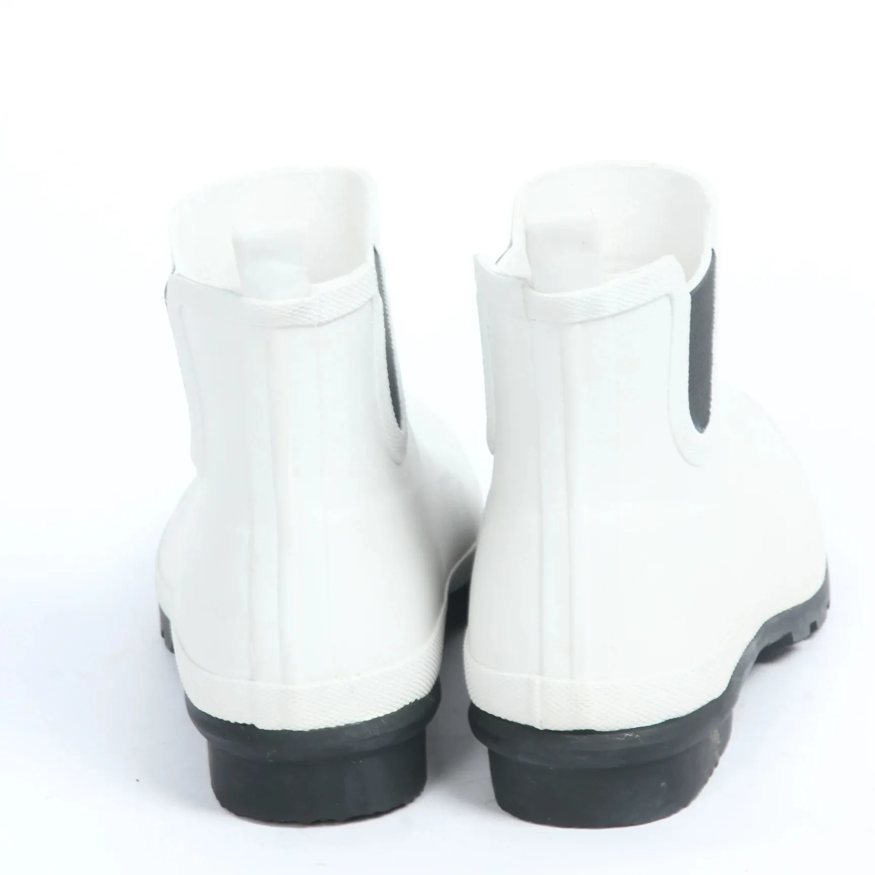 Ankle cut classic design rain boots fashionable rubber boots anti-slip flexible walking shoes
