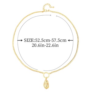 Collar Minimalista <span class=keywords><strong>de</strong></span> Moda para Mujer con Colgante Piramidal <span class=keywords><strong>de</strong></span> Oro <span class=keywords><strong>de</strong></span> 18K y Cadena <span class=keywords><strong>de</strong></span> Latón Chapado, Estilo Versátil y Exclusivo - Product Image 5
