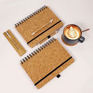 Bloc-notes à spirale avec couverture en liège format A5 avec fermeture à élastique - Product Image 3