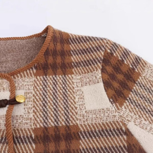 Cardigan en tricot à carreaux pour femme, coupe ample, manches longues, simple boutonnage, pour l'automne et l'hiver, style décontracté - Product Image 3