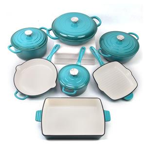 Set di pentole antiaderenti <span class=keywords><strong>in</strong></span> <span class=keywords><strong>ghisa</strong></span> di lusso moderno con casseruola <span class=keywords><strong>in</strong></span> metallo smaltato e coperchio colorato per uso domestico <span class=keywords><strong>in</strong></span> cucina - Product Image 2