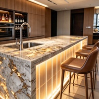 Îlot de cuisine en marbre naturel rétroéclairé sur mesure avec évier, comptoir de bar en pierre lumineuse à LED, îlot en pierre Coque pour maison et villa