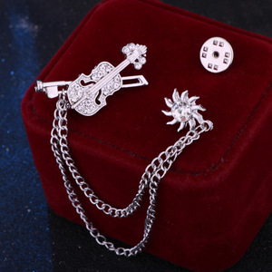 Broche Violon Classique en Strass, Épingle à Chaîne à Pompon pour Homme, Badge Guitare pour Femme, Accessoires Vestimentaires - Product Image 3