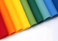 Tissu en polyester teint de haute qualité pour vêtements et textiles de maison