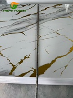 Panel de PVC Impermeable con Patrón de Mármol Blanco Dorado, Acabado Brillante UV, para Baño, Suministro al por Mayor OEM
