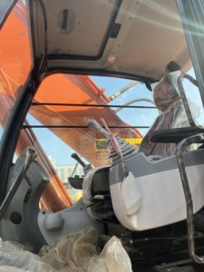 รถขุดฮิตาชิ รุ่น Zaxis 350h พร้อมเครื่องยนต์คัมมินส์ ความจุบุ้งกี๋ 0.32 ลูกบาศก์เมตร น้ำหนักใช้งาน 35 ตัน มือสอง - Product Image 5