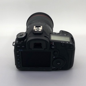 Appareil photo reflex numérique <span class=keywords><strong>Canon</strong></span> <span class=keywords><strong>6D</strong></span> <span class=keywords><strong>Mark</strong></span> II d'occasion, état A+, avec objectif 24-70 F2.8, Wi-Fi, écran tactile, 1080P - Product Image 5