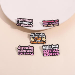 Cartoon Text Feminist ische Emaille Brosche "Behandeln Sie alle Geschlechter gleich" mit Ahornblatt Rucksack Abzeichen Metall Handwerk Kleidung - Product Image 3