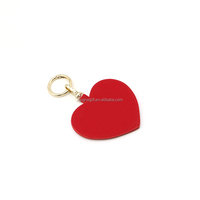 Cadeau promotionnel, porte-clés en forme de cœur rouge, miroir en cuir PU, porte-clés avec logo gravé personnalisé