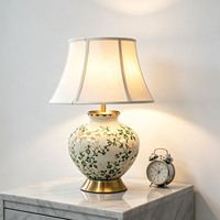 Lampe de table en céramique à motif floral, abat-jour en tissu, lampe de chevet décorative pour chambre à coucher, hôtel, intérieur de maison, éclairage de table