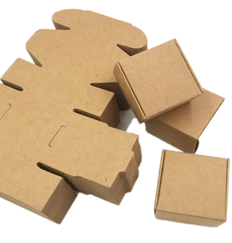 スクエアギフトブラウンクラフト紙箱装飾おやつギフト包装箱カートン段ボールキャンディー、ギフト包装に適しています