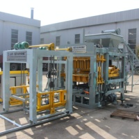 Machine à blocs creux en béton QT4-15 avec moule