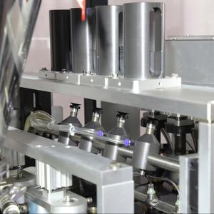 เครื่องบรรจุและปิดผนึกแคปซูลกาแฟอัตโนมัติ 4 แถว พร้อมระบบเซอร์โว Schneider และระบบเติมไนโตรเจนสำหรับ <span class=keywords><strong>Nespresso</strong></span> - Product Image 3