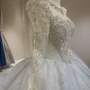Robe de mariée civile DW0179, col bateau, dos nu, ornée de perles, de paillettes et de cristaux, personnalisée, de luxe, longueur ras du sol, imprimé floral - Product Image 6