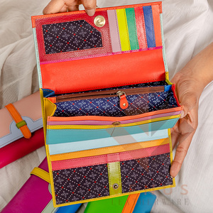 Pochette en cuir véritable de haute qualité pour femmes portefeuille à la mode longue conception avec motif de paysage Ele sac à main - Product Image 2