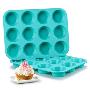 MUYULINS - Molde para Hornear Pasteles y Cupcakes de Silicona Estándar, Antiadherente, Grado Platino LFGB, Libre de BPA, Color Rojo, 12 Tazas - Product Image 1