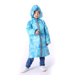 2023 OME 새로운 디자인 빛나는 PVC 어린이 비옷 방수 EVA 플라스틱 어린이 포켓 접이식 반사 판초 비옷 재킷