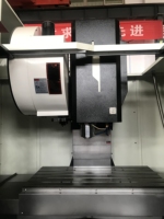 Centre d'usinage vertical CNC VMC1270, machine de fraisage, de perçage et de taraudage CNC VMC pour le traitement de pièces mécaniques