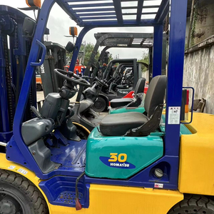 Montacargas Diésel de Segunda Mano Komatsu FD30 3t con Mástil de Una/Tres Etapas en Oferta, Excelente Estado de Funcionamiento, Precio Económico - Product Image 1