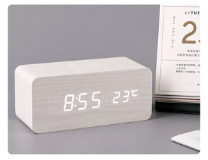 Giá bán buôn gỗ kỹ thuật số lịch đồng hồ báo thức bàn đèn không dây sạc đồng hồ - Product Image 6