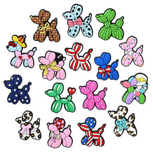 Fibbie per Scarpe Versatili e Creative a Forma di Cane Palloncino, Cane Cowboy, Cagnolino, con Frasi, Accessori Decorativi in Gomma per Scarpe - Product Image 1