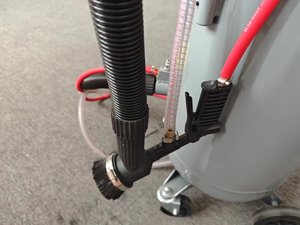 ถังพ่นทรายแบบพกพาชนิดดูด SB28 - Product Image 4