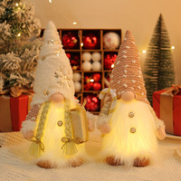 Fournitures de décoration de Noël du Nouvel An, poupée sans visage en peluche à paillettes avec lumières et ornements de fenêtre Rudolph lumineux