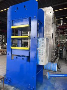 Presse de vulcanisation de plaques en caoutchouc à vendre, structure à cadre, grande taille, pour <span class=keywords><strong>tapis</strong></span> industriels - Product Image 2