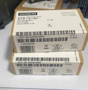 Módulo de E/S Digital S7-1200 6ES7223 3AD30 0XB0/6ES7223 3BD30 0XB0 para Control PLC Industrial en Stock - Product Image 3