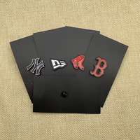 Aili épingle promotionnelle d'artisanat en métal personnalisé de haute qualité avec carte de support emballée badge d'épinglette en métal émaillé au design personnalisé
