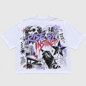 เสื้อยืดโอเวอร์ไซส์ลายกราฟิกสไตล์คนเมือง พิมพ์ลายดิจิทัลตามสั่ง ทรงบ็อกซี่ ไหล่ตก สตรีทแวร์สไตล์วินเทจ โลโก้สั่งทำ เสื้อยืดผู้ชาย - Product Image 1