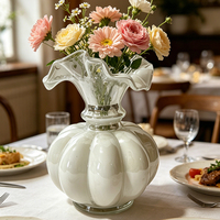 Vase en verre artisanal 2026 en forme de citrouille à volants, support décoratif pour fleurs, idéal pour la maison, la table, les étagères et la présentation de cadeaux