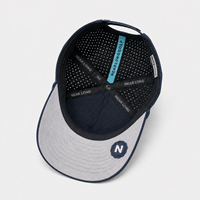 Casquette Snapback en Polyester à 5 Panneaux Personnalisée avec Bord Plat et Trous Découpés au Laser, Imperméable, Logo Brodé de Haute Qualité, Vente en Gros
