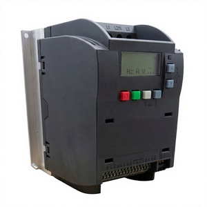 อินเวอร์เตอร์ 6SL3210-5BE17-5UV0 0.75kW 380-480V 3 เฟส ไม่มีฟิลเตอร์ EMC RS485 USS Modbus RTU IP20 - Product Image 1