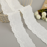 Dentelle en coton soluble dans l'eau de 5 cm, petite dentelle florale brodée pour la décoration textile de la maison et les accessoires vestimentaires