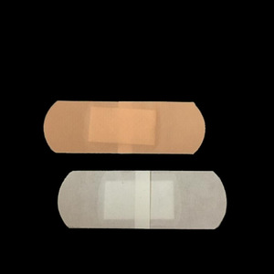 Apósito adhesivo Band Aid de 2.5 pulgadas x 1/2 pulgada, impermeable, para heridas y rasguños menores - Product Image 2