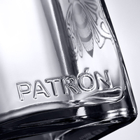 Bouteille en verre de luxe lourde 750ml bouteille de vin transparente pour rhum Gin Brandy Vodka Whisky avec liège