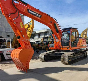 Excavatrice Doosan Dx225LC d'occasion 2016, godet de 1,5 m, poids opérationnel de 22,5 tonnes - Product Image 4