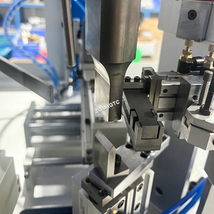 Vente directe d'usine <span class=keywords><strong>Machine</strong></span> automatique à grande vitesse pour la fabrication de nœuds en ruban Équipement de production de nœuds pour les festivals - Product Image 4