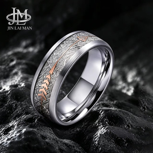 JLM Exquisiter Premium-Ring aus Titanstahl mit strukturierter, mattierter Seidenoptik in Roségold mit Pfeil-Design für Herren, Komfortabler Ehering zum Hochzeitstag - Product Image 1
