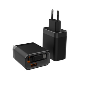 Chargeur mural PD 65W à charge rapide Type-C avec câble rétractable et pliable, sortie 5V/3A pour téléphones mobiles et tablettes, en ABS, marque privée - Product Image 3