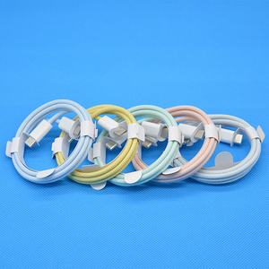 Vente en gros de câble de chargement en nylon tressé <span class=keywords><strong>USB</strong></span> C 60W PD Câble de chargement rapide de données <span class=keywords><strong>USB</strong></span> <span class=keywords><strong>Type</strong></span> C vers <span class=keywords><strong>USB</strong></span> <span class=keywords><strong>Type</strong></span> C pour iPhone Samsung Xiaomi - Product Image 2